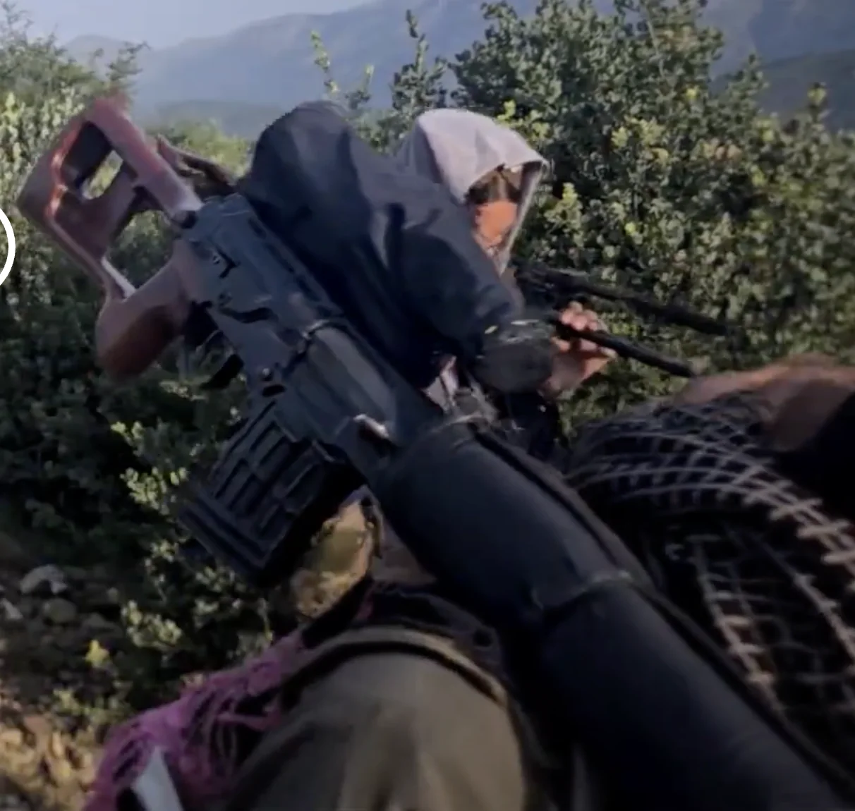 Frame at 05:24: SVD-pattern rifle, PSO-1 pattern optic